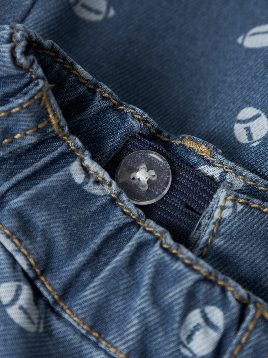 model_shot-front_full